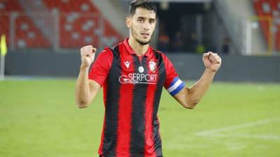  وكيل أعمال بلعيد: الأهلى لم يفرض أى وكيل على اللاعب.. وقندوسى خانه التوفيق 