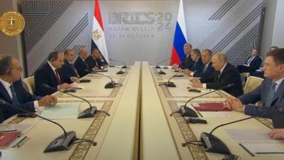  الرئيس السيسي يجرى مباحثات مع نظيره الروسى على هامش قمة تجمع دول بريكس 