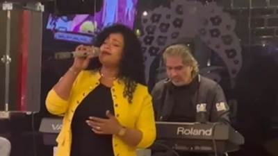 الفنانة إنجي علي والموسيقار دكتور محمود صادق يشعلون حفلات وردة الشيخ زايد