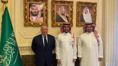 أبوريدة يهنئ السعودية بفوزها بتنظيم بطولة كأس العالم 2034