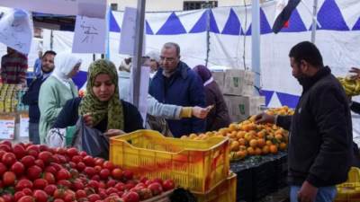 محافظ‭ ‬الإسكندرية‭ ‬يشدد‭ ‬على‭ ‬ردع‭ ‬كل‭ ‬الممارسات‭ ‬الاحتكارية‭ ‬داخل‭ ‬الأسواق‭ ‬واتخاذ‭ ‬جميع‭ ‬الإجراءات‭ ‬القانونية‭ ‬ضد‭ ‬المخالفين