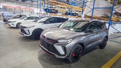 أوتوموبيليتي تطلق سيارتيها جيلى (كوولراى) و (إمجراند) المجمعتين محلياً على خطوط مصنع البافارية بمدينة 6 أكتوبر