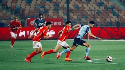 بيراميدز يطالب بالتحقيق مع محمود عاشور بسبب الأخطاء الفجة في مباراة الأهلي