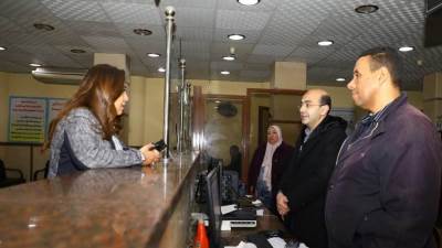 وزيرة التنمية المحلية تقوم بجولة مفاجئة علي حي الأزبكية لمتابعة سير العمل في مختلف الملفات