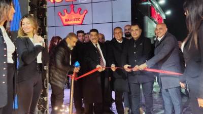 «ماچيستك» و«أبوغالي موتورز» تفتتحان أحدث صالة عرض لـ«جيلي»