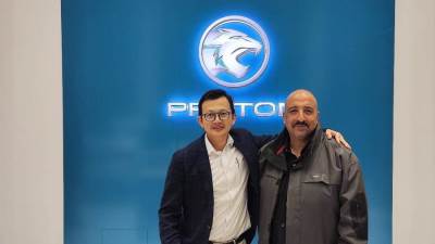 حوار سريع مع السيد/ إيدموند ليم منج – نائب رئيس شركة بروتون العالمية لقطاع المبيعات العالمية