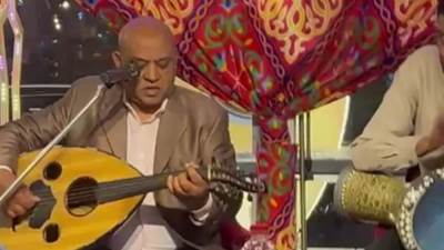 العواد إيهاب السناري يتألق بأغنية حبيبي وعينيه مع عازف الإيقاع علاء الجمل بوردة الشيخ زايد