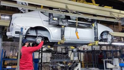 الحكومة المصرية ترصد مليار جنيه لتوطين صناعة السيارات و نيسان تتصدر المشهد 