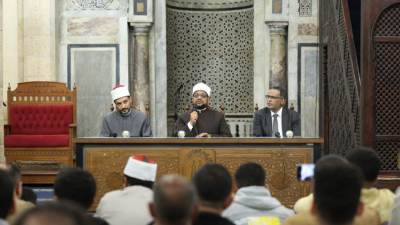 درس التراويح بالجامع الأزهر يبيّن الدروس المستفادة من غزوة بدر الكبرى