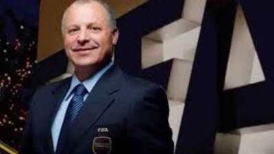 أبوريدة يهنئ المنتخب الوطني تحت 17 عاما بالتأهل لكأس العالم 