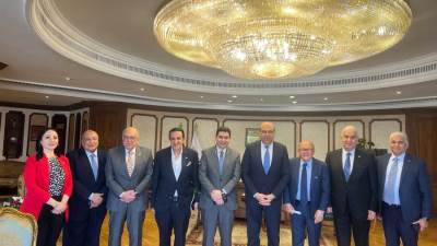 وزير الطيران المدني يستقبل وفد جمعية رجال الأعمال المصريين لبحث التعاون المشترك .. تفاصيل 