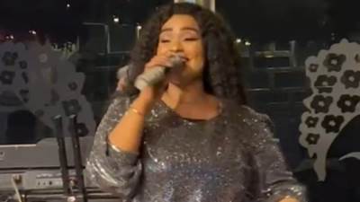 الفنانة إنجي علي تشعل حفلات وردة الشيخ زايد مع الموسيقار محمود صادق في حفلات أعياد الربيع