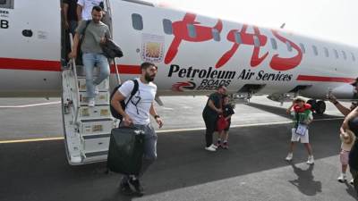 سباق للسيارات الرياضية فائقة السرعة إلى شرم الشيخ على متن طائرة خاصة بالتعاون مع وزارة البترول