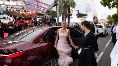 "أمينة خليل" سفيرةً لـ BMW مصر في مهرجان كان السينمائي الدولي