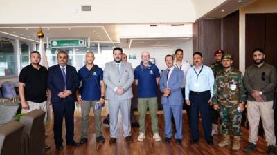 خدمات عالمية.. رضا محمد أبو عمارة يبحث تطوير صالة كبار الزوار بمطار عدن الدولي 