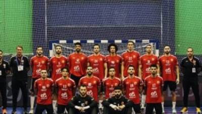الأهلي يهزم الزمالك 31-28 ويتوج بلقب الكؤوس الأفريقية لليد