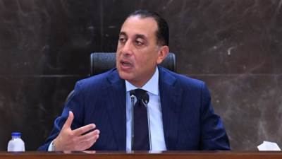 رئيس الوزراء يتابع جهود توطين صناعة الحرير فى مصر