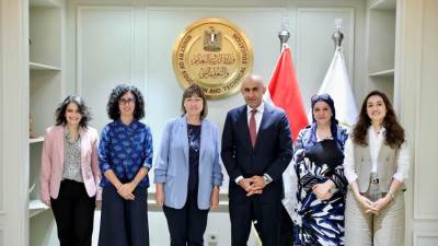 " عبد اللطيف " يلتقي " منسق الامم المتحدة " لبحث تطوير التعليم قبل الجامعي