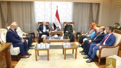 وزير الأوقاف يستقبل أمين اتحاد الجامعات العربية  