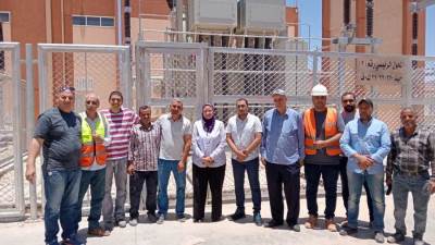 «مني رزق » تتابع ميدانياً مشروع الربط الكهربائي المصري–السعودي بطابا 