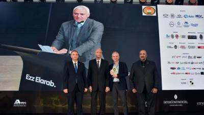هشام عز العرب يحصد لقب "رجل العام" بقطاع السيارات لعام 2024 - 2025