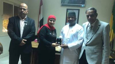 جامعة النيل الأوروبية تكرم رئيس جامعة إفريقيا الفرنسية وتفعل اتفاقية الشراكة بحضور سفير دولة مالي بالقاهرة