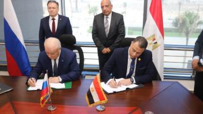 الضبعة تقترب من النور.. توقيع بروتوكول تاريخي بين مصر وروسيا