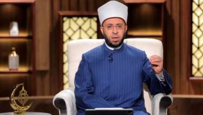 وزير الأوقاف يدين استهداف الاحتلال لكنيسة العائلة المقدسة في غزة 