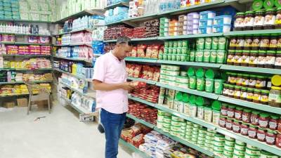 حملات تموينية بجنوب سيناء تحرر 50 محضرًا لضبط الأسواق