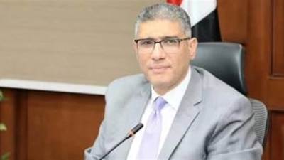 محافظ الجيزة: التزام المحافظة الكامل بتوفير مناخ آمن ومنظّم لسير العملية الانتخابية