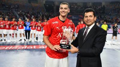 عمر بركة أفضل لاعب في مباراة مصر و كوريا الجنوبية في افتتاح بطولة العالم لكرة اليد