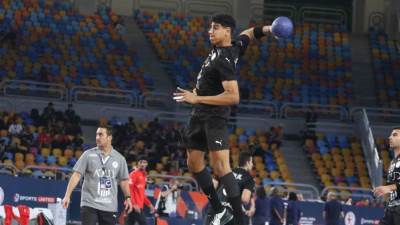 الشوط الأول.. مصر تتقدم على البحرين 19/13 بمونديال يد الناشئين