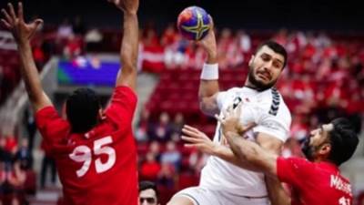 أحفاد الفراعنة يهزمون البحرين ويتأهلون إلى الدور الرئيسي في مونديال اليد للناشئين