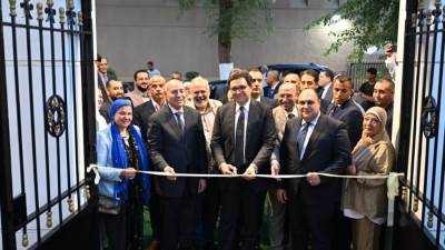 وزير الثقافة ومحافظ القاهرة يفتتحان "قصر ثقافة الطفل" بجاردن سيتي  