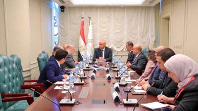 وزير التعليم يلتقي المدير التنفيذي بمجموعة البنك الدولي لبحث تعزيز التعاون في مجال تطوير التعليم