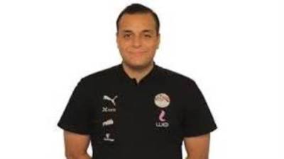 طبيب منتخب الشباب يروي كواليس عمله مع أوكلاند سيتي.. ويعلق على مفاوضات الأهلي