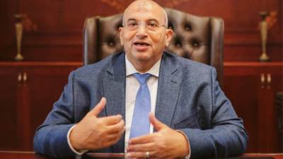 جمعية الخبراء تطالب بحوار مجتمعي قبل فرض ضريبة على المشروبات الغازية 