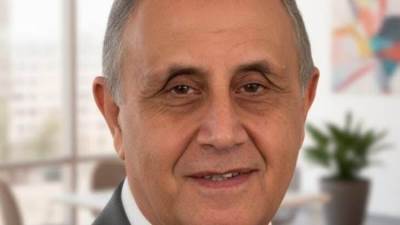 القضاء ينصف عاطف ديوان ويعيده الي انتخابات نادي الشمس