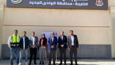 رئيس هيئة تنمية الصعيد يقوم بجولة تفقدية للمشروعات التنموية التي تنفذها الهيئة بمحافظة الوادي الجديد