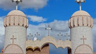 دير القديس مارمرقس بطريق العلمين .. يحتفل اليوم بعيد " تلميذ المسيح الطوباوى "