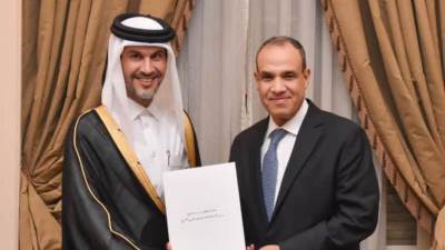 جاسم بن عبد الرحمن يقدم أوراق اعتماده سفيرًا لقطر لدى مصر