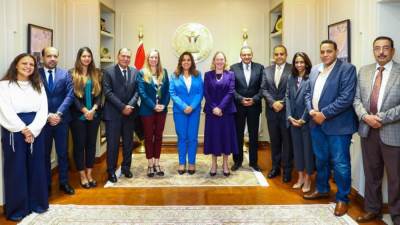 وزيرة التنمية المحلية تستعرض مع وفد من البنك الدولي نتائج وإنجازات المرحلة الأولى من برنامج التنمية المحلية بصعيد مصر 