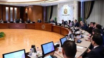 مدبولى يتابع إجراءات دخول السائحين عبر تطبيق منظومة التأشيرة الإلكترونية