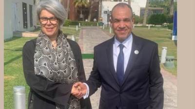 وزير الخارجية يلتقي مبعوثة الاتحاد الأوروبي للقرن الأفريقي