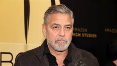 الممثل الأمريكي جورج كلوني يؤكد مساعدة زوجته لجماعه الاخوان الارهابيه