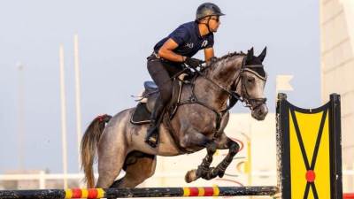 الحصان «رمسيس» يتألّق في منافسات دوري المجد لقفز الحواجز بالمركز الأولمبي تحت إشراف الاتحاد العُماني للفروسية