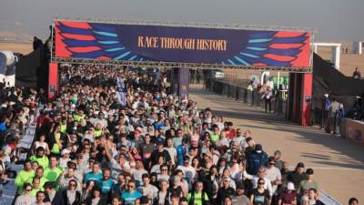 بمشاركة قياسية تتجاوز 10,000 عدّاء من أكثر من 120 جنسية شركة ذا تراي فاكتوري تنظم النسخة السابعة من «نصف ماراثون الأهرامات برعاية مراكز»