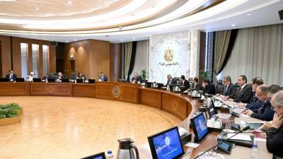 رئيس الوزراء لمجتمع رجال الأعمال والمستثمرين: ضاعفوا استثماراتكم ... المناخ جاذب ... والفرص واسعة وواعدة.. فاغتنموها