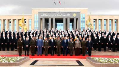 بالتعاون مع وزارة التعليم.. الأكاديمية العسكرية تحتفل بتخرج دورتين جديدتين من المعلمين ومديرى المدارس بعد إنتهاء فترة تأهيلهم