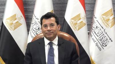 وزير الرياضة يهنئ الدكتور حسن مصطفى لفوزه برئاسة الاتحاد الدولي لكرة اليد للدورة السابعة على التوالي